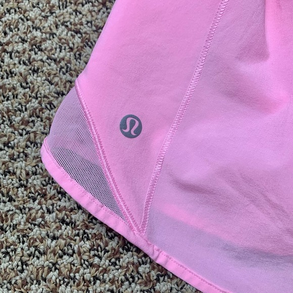 NWOT Lululemon Hotty Hot LR Shorts 2.5" sz4 *Miami Pink - Picture 7 of 7